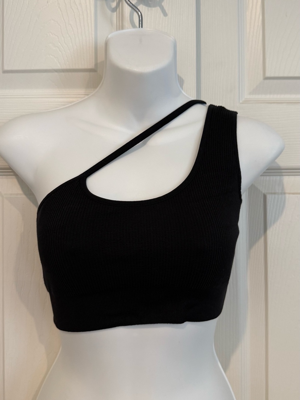 NVGTN Black One-Shoulder Asymmetric Ribbed Sports Bra